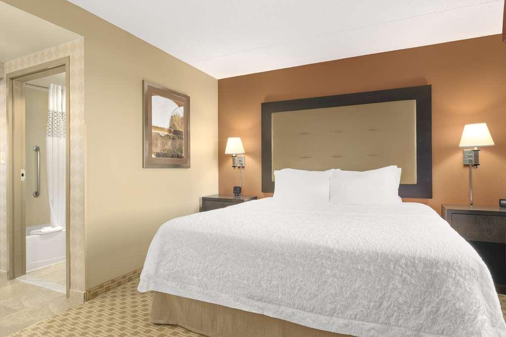 Hampton Inn & Suites Herndon-Reston Habitación foto