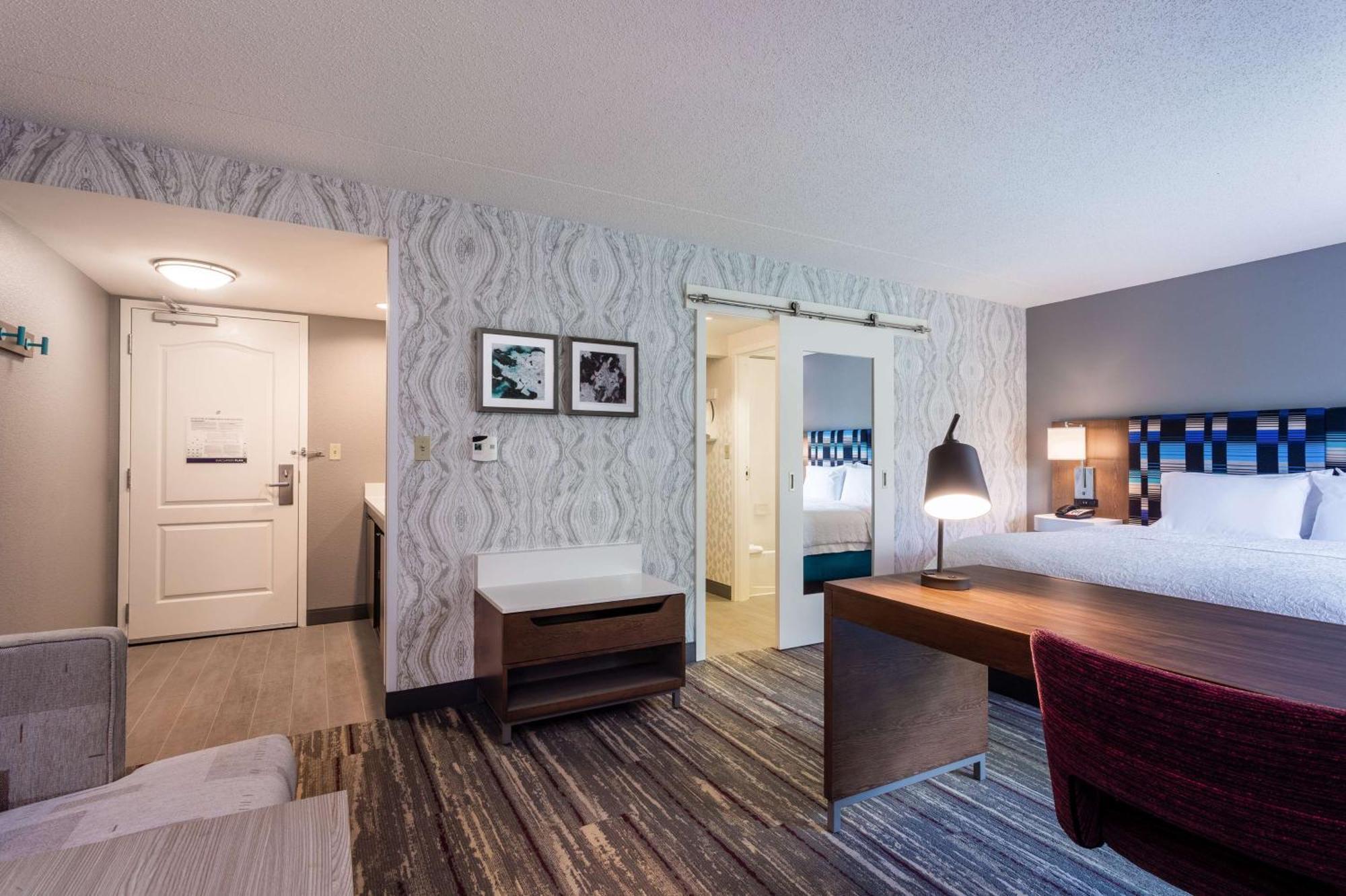 Hampton Inn & Suites Herndon-Reston Exterior foto