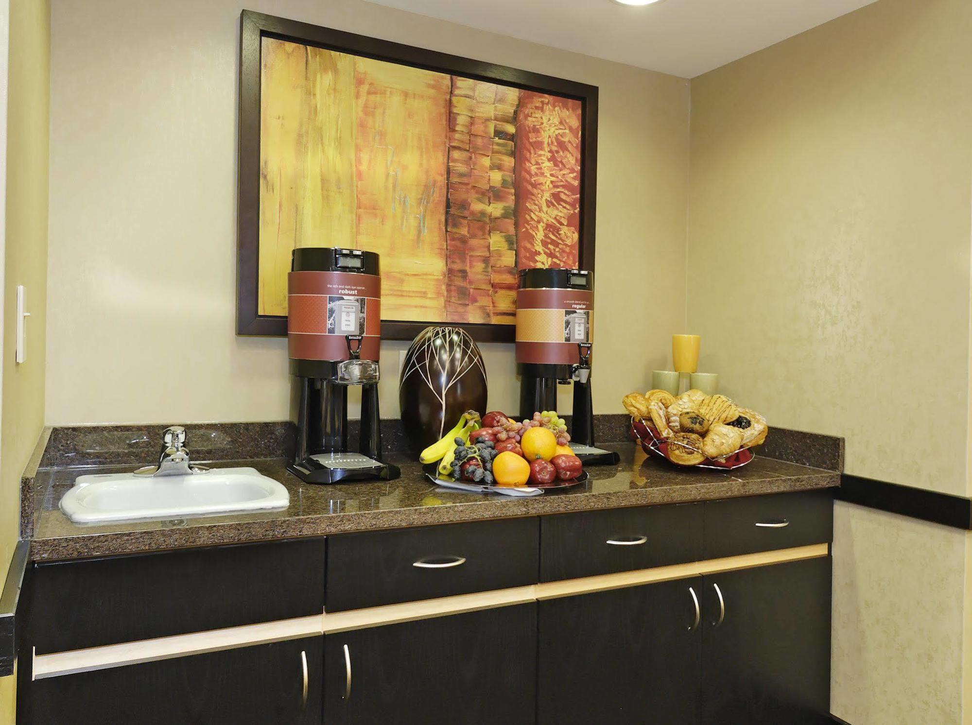 Hampton Inn & Suites Herndon-Reston Habitación foto