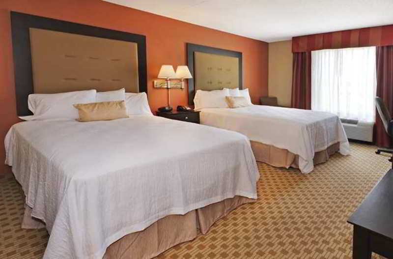 Hampton Inn & Suites Herndon-Reston Habitación foto